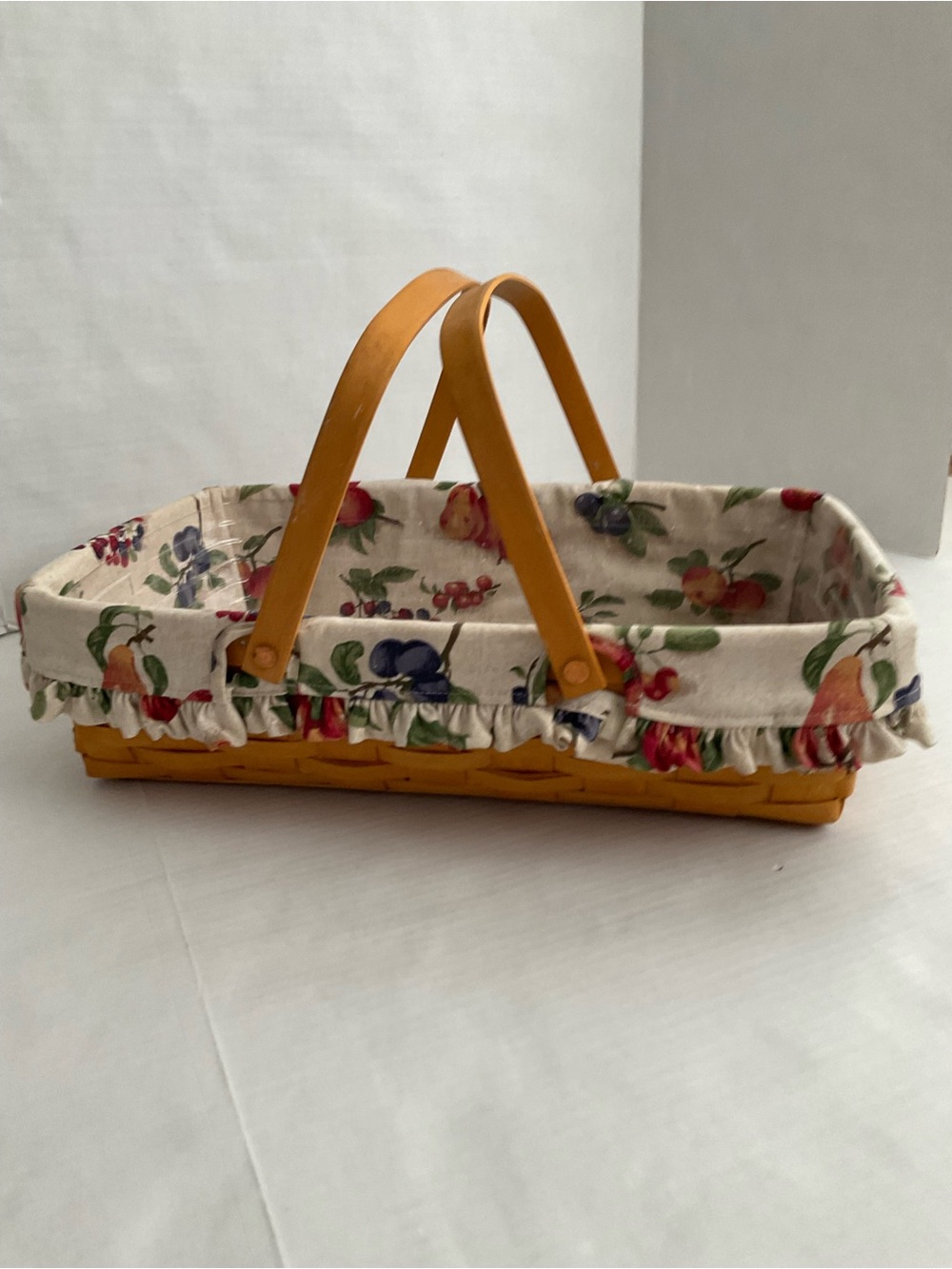Longaberger Woven Basket with Fruit Print Fabric Liner, excellent